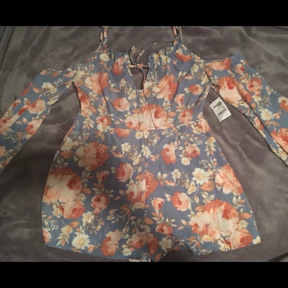Cold shoulder, long sleeve floral romper